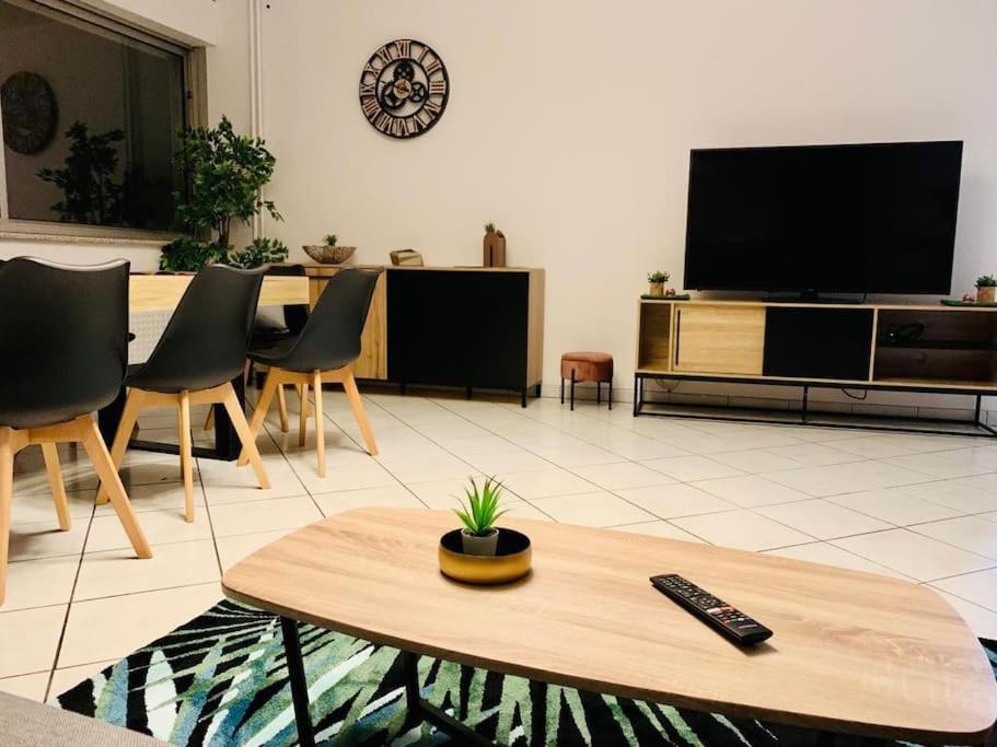 Tour De L'Europe, En Plein Centre Avec Parking. Apartment Mulhouse Exterior photo